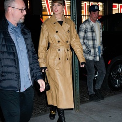 12-12 - Arriving at a private club in New York City - New York